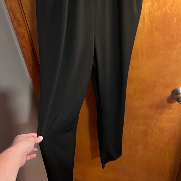 NWT Black short sleeve jumpsuit size large - Picture 2 of 4